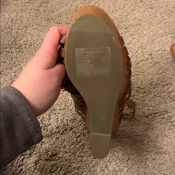 Heeled wedges - Picture 2 of 4